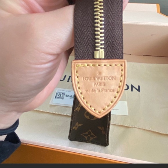 100% authentic LV toiletry 26. - Picture 5 of 9